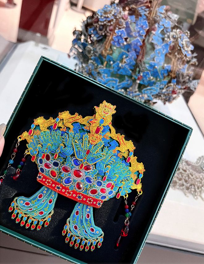 的凤冠冰箱贴你抢到了吗?麻将胡了2游戏入口爆火(图1) 的凤冠冰箱贴你抢到了吗?麻将胡了2游戏入口爆火(图1)